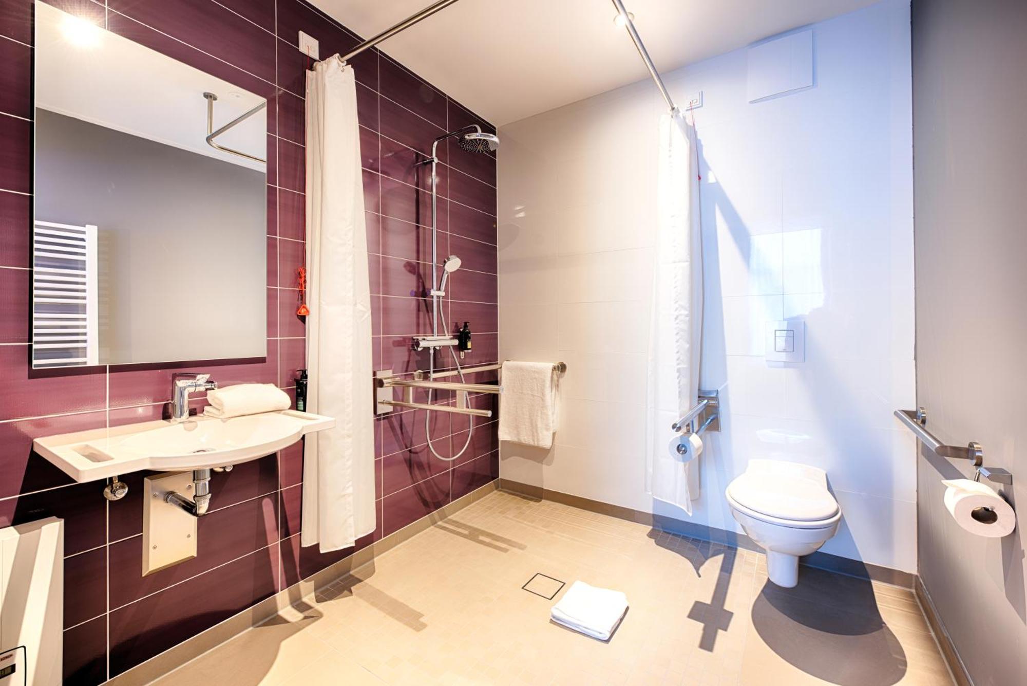 Premier Inn Luebeck City Stadtgraben Bagian luar foto